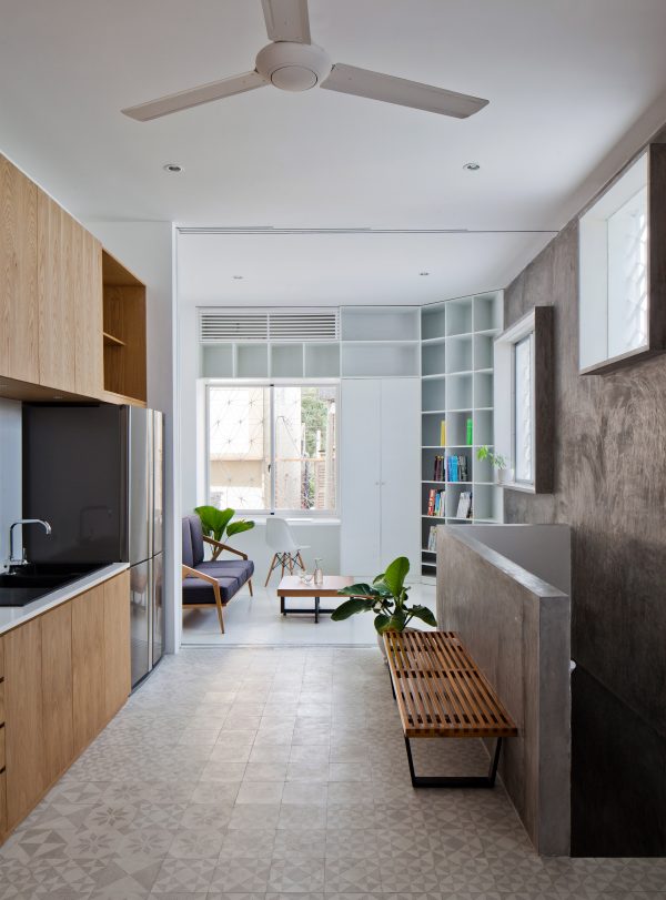 Hem House in Vietnam by Sanuki Daisuke
