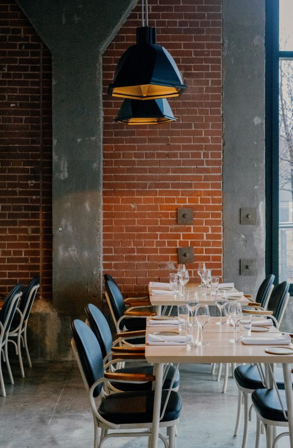 Hoogan et Beaufort Restaurant by Appareil Architecture