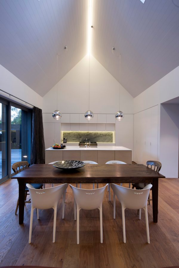 house-in-christchurch-chris-ornsby-new-zealand-cedar_dezeen_3408_4