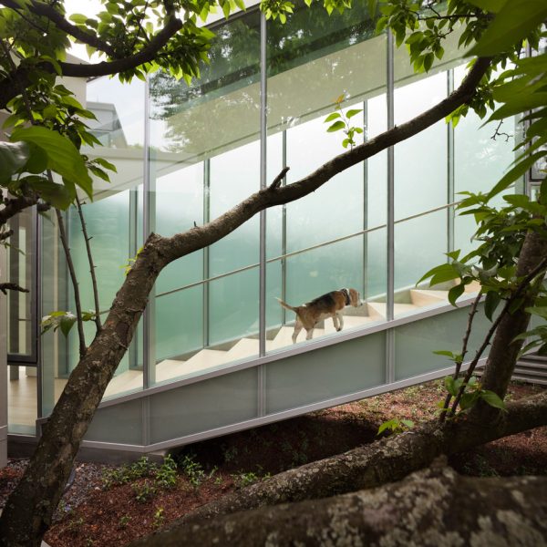 Toshiko Mori expands Marcel Breuer-designed residence with glazed addition