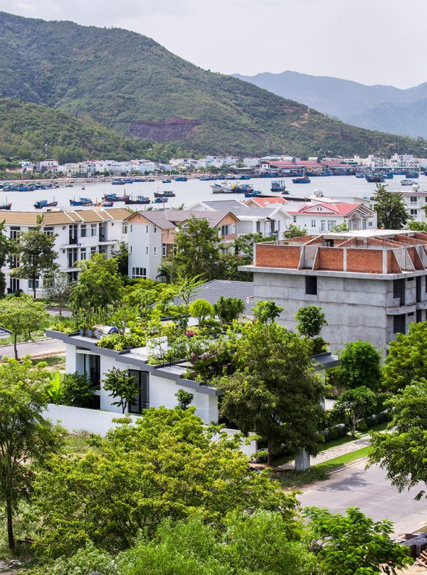House in Nha Trang by Vo Trang Nghia and Masaaki Iwamoto