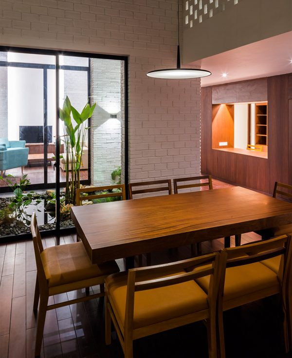 House in Nha Trang by Vo Trang Nghia and Masaaki Iwamoto