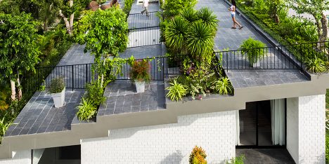 House in Nha Trang by Vo Trang Nghia and Masaaki Iwamoto