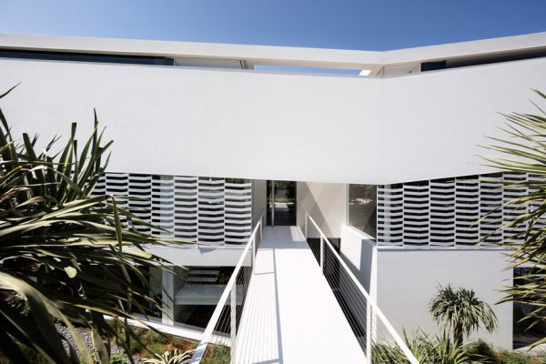 J House by Pitsou Kedem