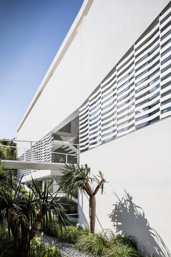 J House by Pitsou Kedem