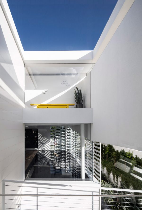 J House by Pitsou Kedem
