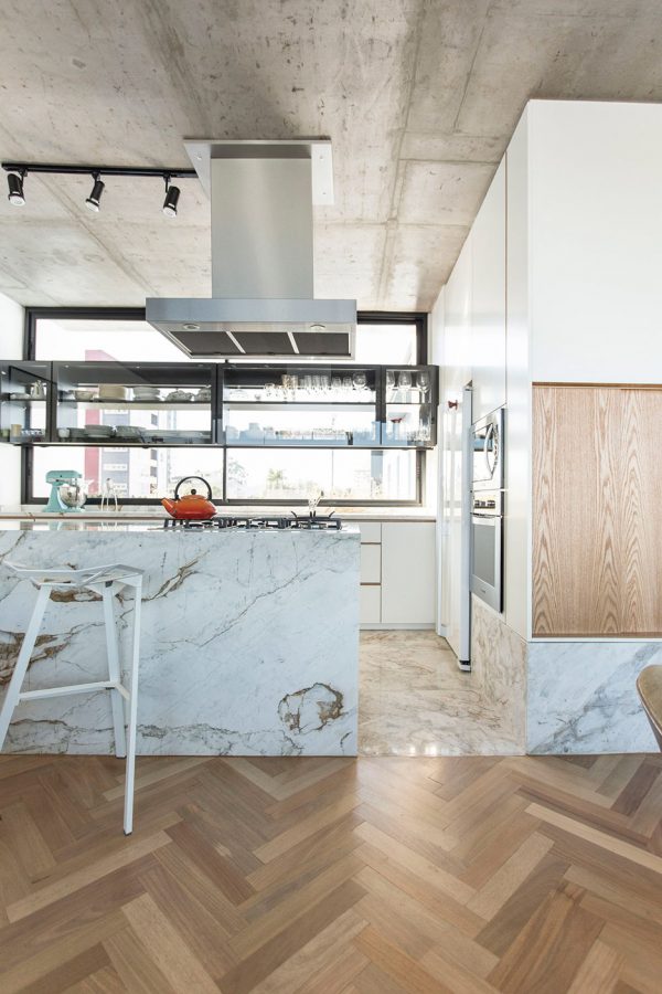 Residential Building in Kiev by Arquitetura Nacional