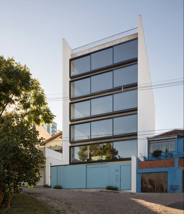 Residential Building in Kiev by Arquitetura Nacional