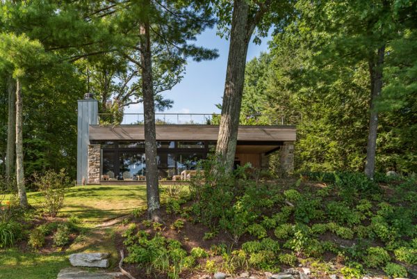 Wononscopomuc Residence by Allee Architecture + Design