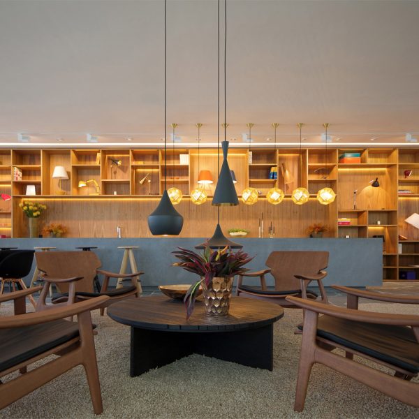 Lumini showroom by Studio MK27