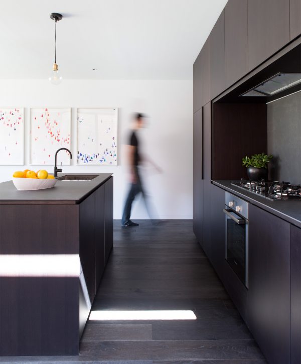 Studioplusthree adds contrasting black extension to white Federation house in Sydney
