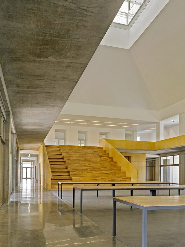 MAG Headquarters by Cure and Penabad