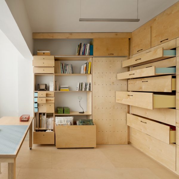 Raaman Stern designs space-saving modular studio in Tel Aviv