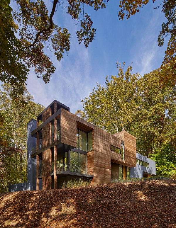 Mohican Hills House by Robert Gurney Architect