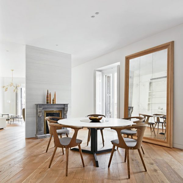 Lucas y Hernández-Gil reconfigures 19th-century Madrid apartment to let in light