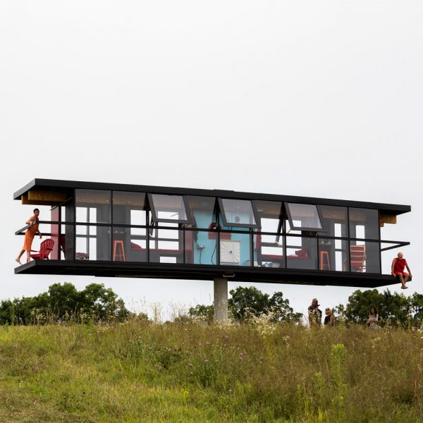 Rotating and tilting ReActor house accommodates two artists for five days