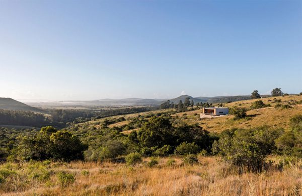 retreat-in-finca-aguy-mapa-prefabricated-housing-uraguay_dezeen_936_11