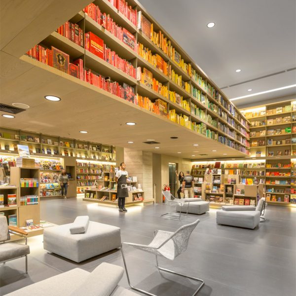 Saraiva Bookstore by Studio Arthur Casas