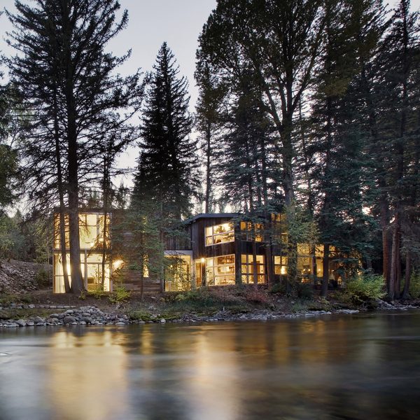 Riverside House by Studio B Architects