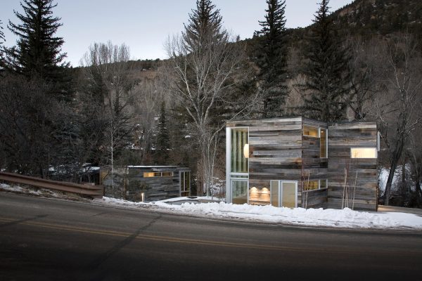 Riverside House by Studio B Architects