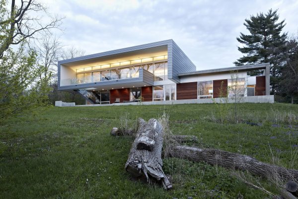 Riverview House by Studio Dwell