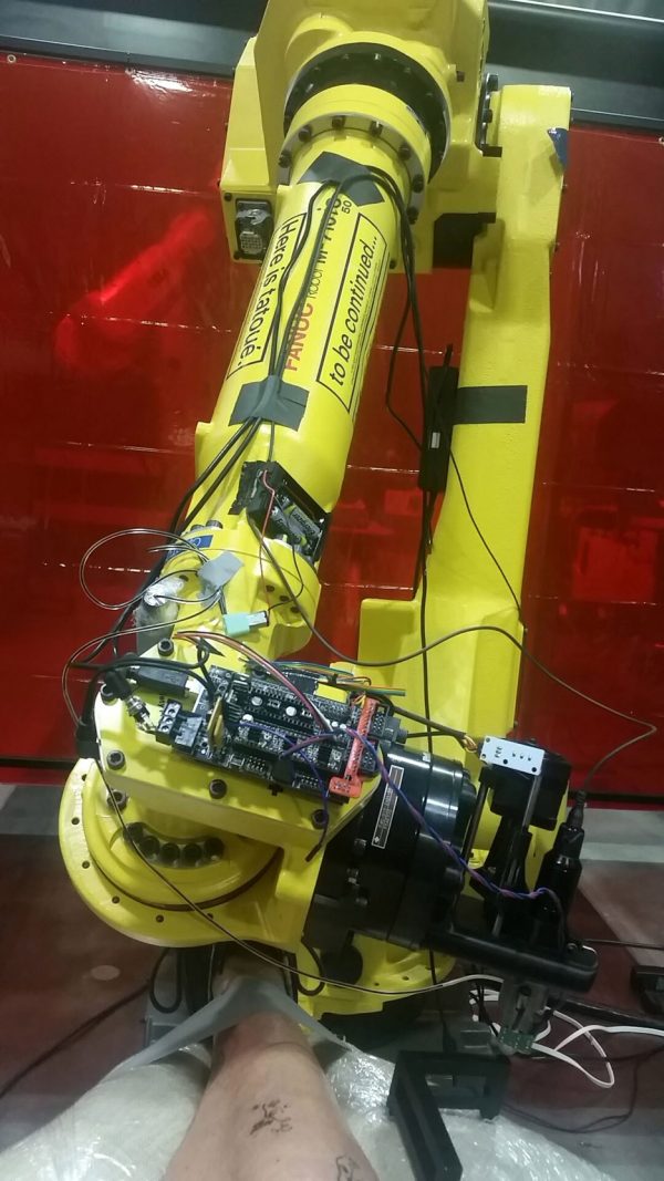 Robot tattoos human for first time in history