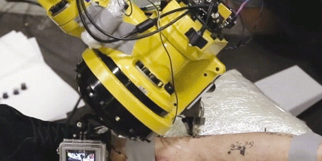 Robot tattoos human for first time in history