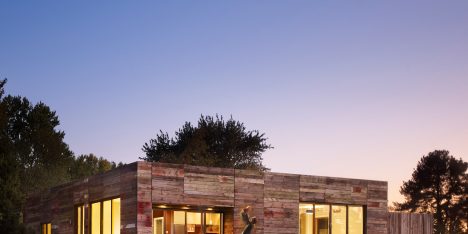 DIGSAU uses reclaimed barn wood to clad modern home in Delaware