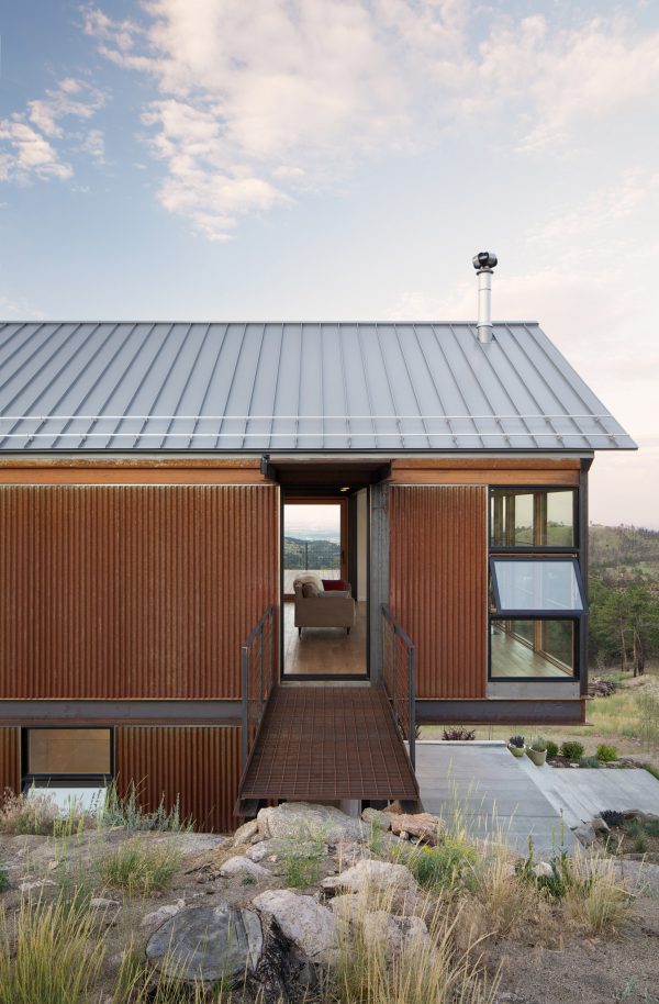 Sunshine Canyon House by Renée del Gaudio Architecture