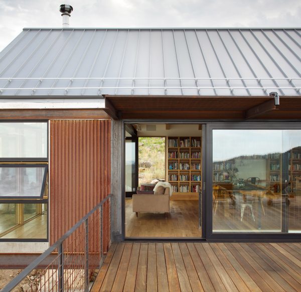 Sunshine Canyon House by Renée del Gaudio Architecture