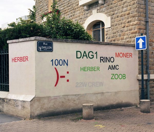 Mathieu Tremblin replaces graffiti with typographic translations