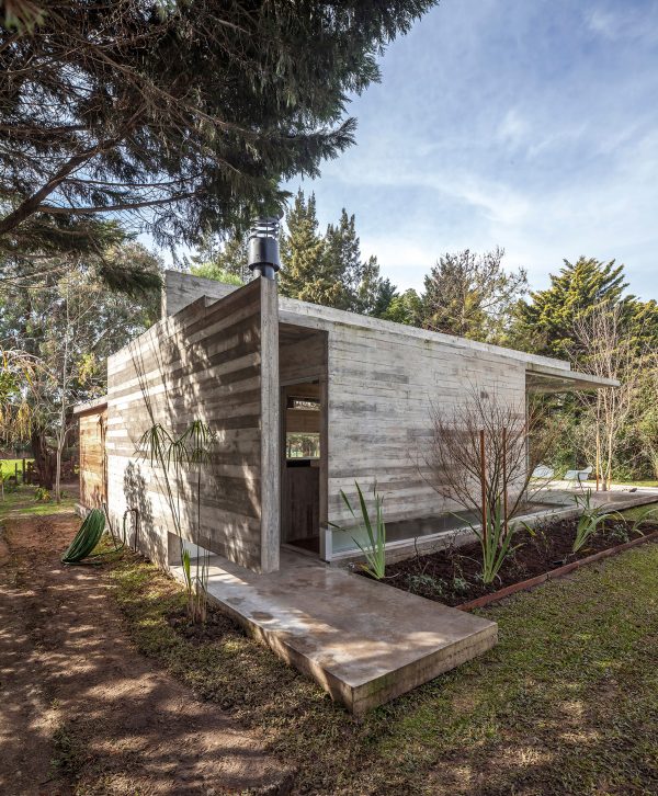 Torcuato House Pavilion by Besonías Almeida