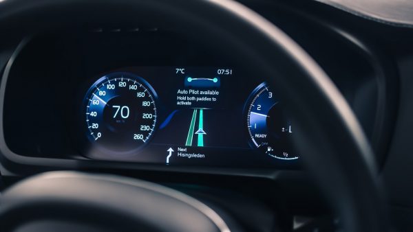 Uber's self-driving taxis to arrive in Pittsburgh this month