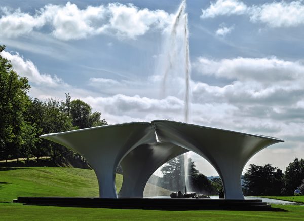 Sotheby's puts Zaha Hadid's Serpentine pavilion up for sale at Chatsworth House