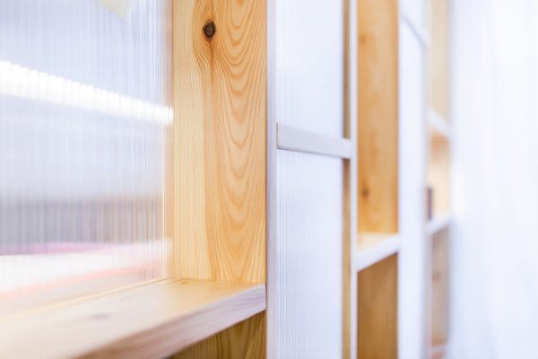 Economical workspace renovation in Warsaw by MFRMGR features semi-transparent walls