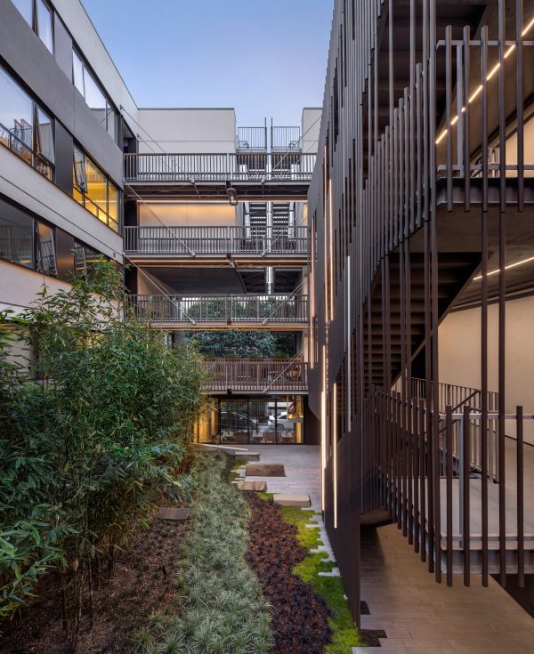 Fougeron Architecture clads a San Francisco condo building in dark wooden dowels