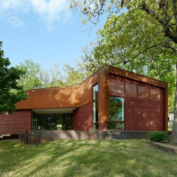 Modus Studio cloaks an Arkansas home in wood and pre-rusted steel
