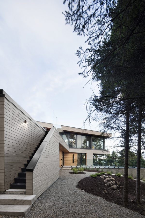 Altaïr house by Bourgeois/Lechasseur architects