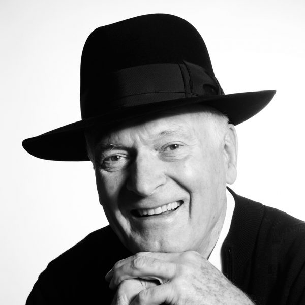 Kenneth Grange wins Johnson Tiles Lifetime Achievement medal
