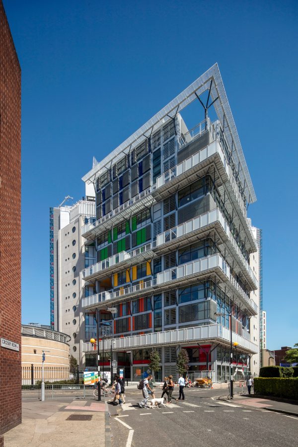Rogers Stirk Harbour's £160 million cancer treatment centre opens at London hospital