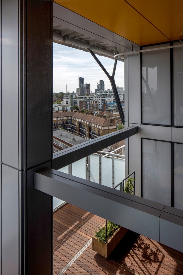 Rogers Stirk Harbour's £160 million cancer treatment centre opens at London hospital