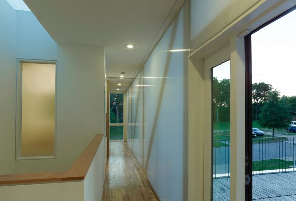 Cantilever House by Fay Jones School of Architecture and Design
