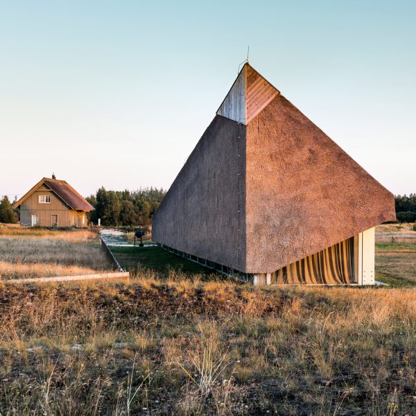 The Dune House by Archispektras