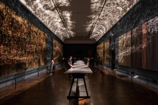 Benjamin Hubert fills V&A's medieval tapestry room with rippling light installation