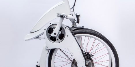 Electric Gi FlyBike only takes a second for city riders to fold up