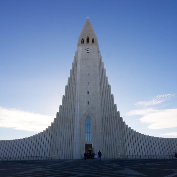 Hallgrímskirkja, Reykjavík by Guðjón Samúelsson, 1986. Photo by Drew McLellan