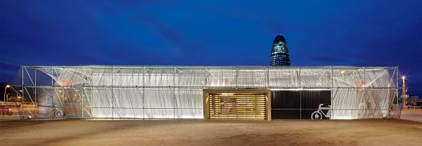 Information Point in Glorias Square by Peris + Toral Arquitectes