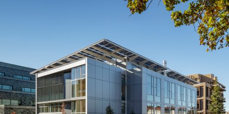 Leddy Maytum Stacy covers entire roof of Berkeley design centre with photovoltaics