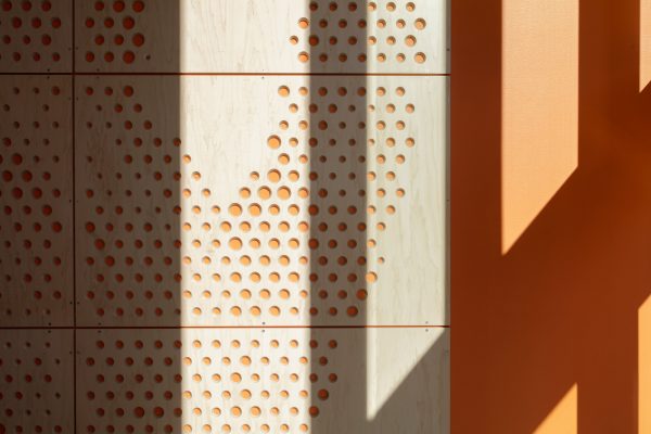 Leddy Maytum Stacy covers entire roof of Berkeley design centre with photovoltaics