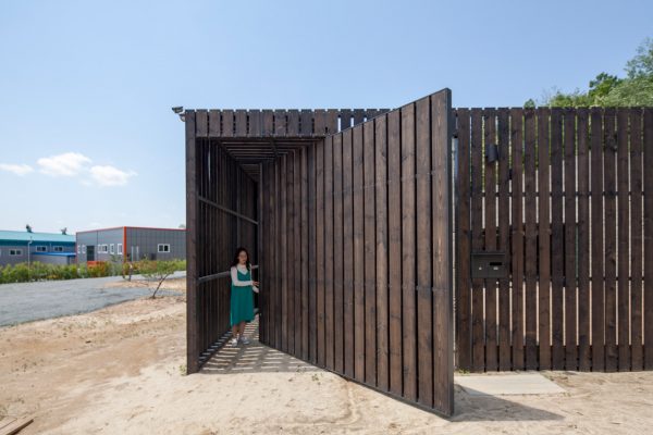 Korean Dandelion Farm by Archihood WXY
